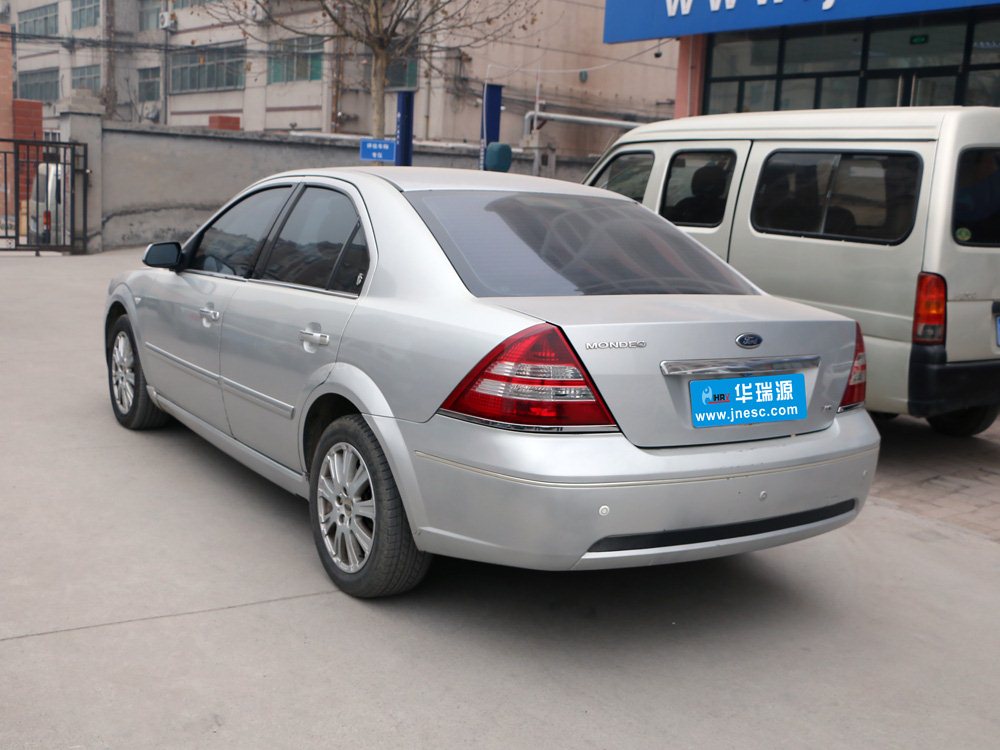 福特蒙迪欧2004款 2.5 v6旗舰型